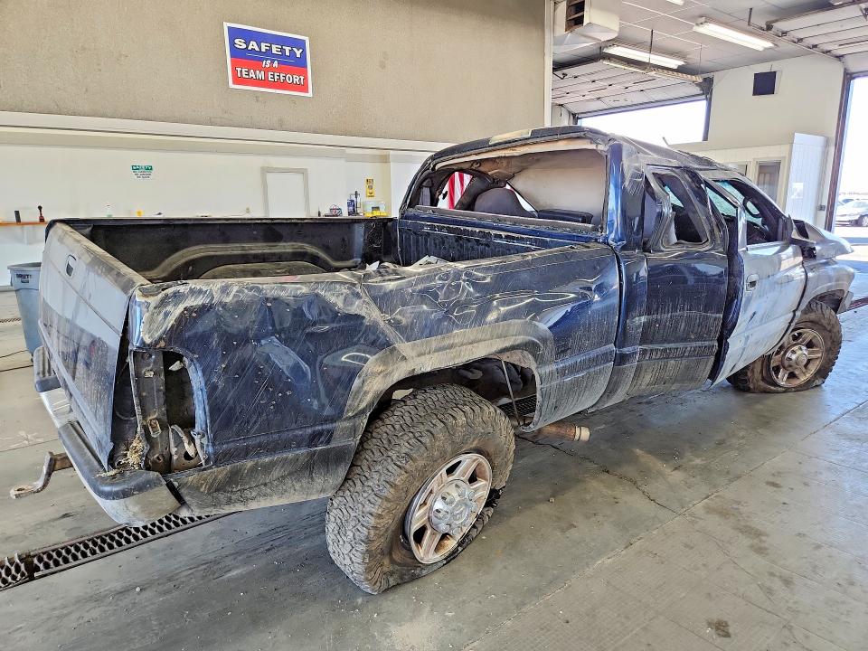 Photo 3 from auction – 2000 DODGE RAM 2500 with VIN 3B7KF2361YG153111