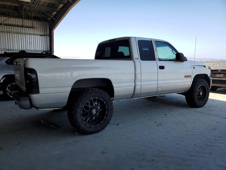 Photo 3 from auction – 2001 DODGE RAM 2500 with VIN 3B7KC23621G789051