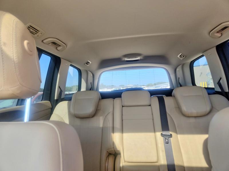 Photo 10 from auction – 2017 MERCEDES-BENZ GLS with VIN 4JGDF6EE0HA935902