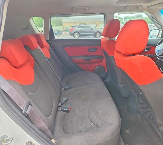 Photo 10 from auction – 2010 KIA SOUL with VIN KNDJT2A27A7701179