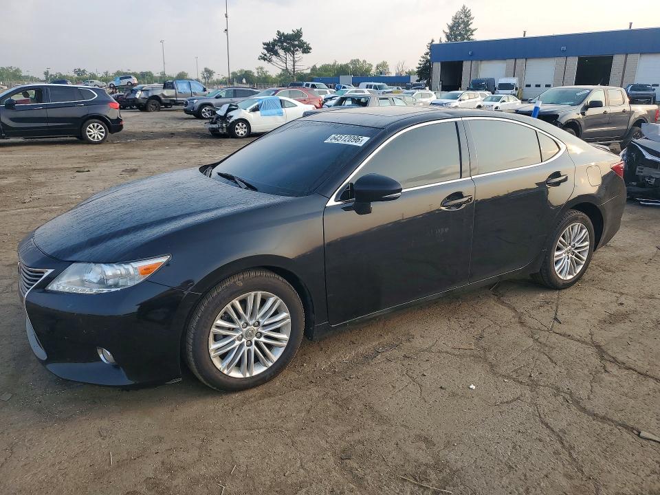 LEXUS ES 2013 with VIN JTHBK1GG2D2066537 - Photo from auction