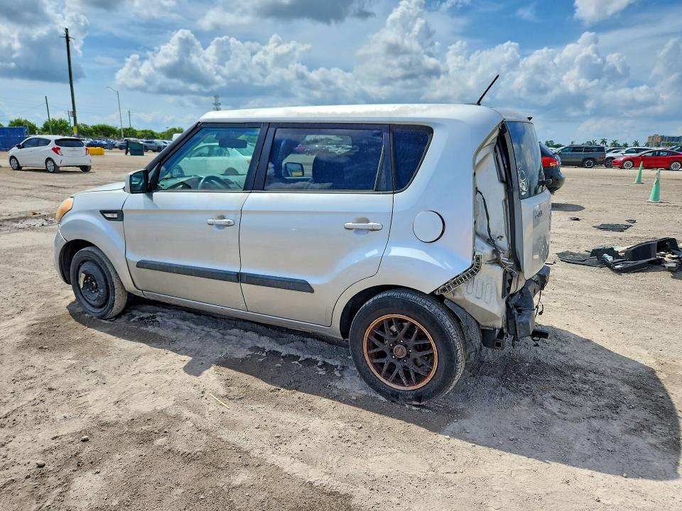 Photo 2 from auction – 2012 KIA SOUL with VIN KNDJT2A52C7475128