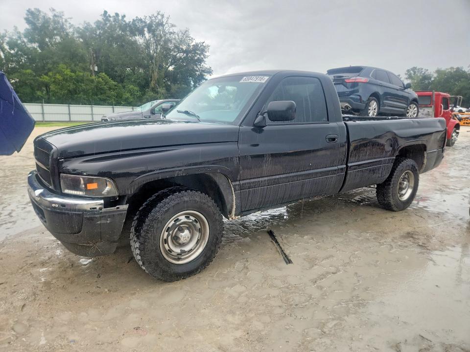 DODGE RAM 1500 2000 with VIN 1B7HC16Y2YS585693 - Photo from auction