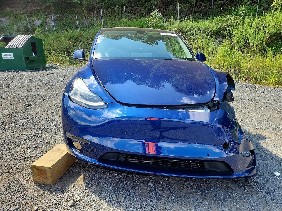 Photo 5 from auction – 2022 TESLA MODEL Y with VIN 7SAYGAEE1NF533270