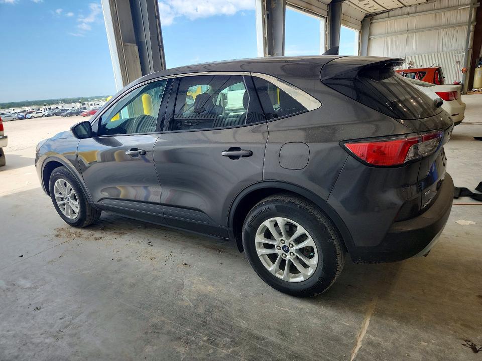 Photo 2 from auction – 2020 FORD ESCAPE with VIN 1FMCU9G61LUC26511