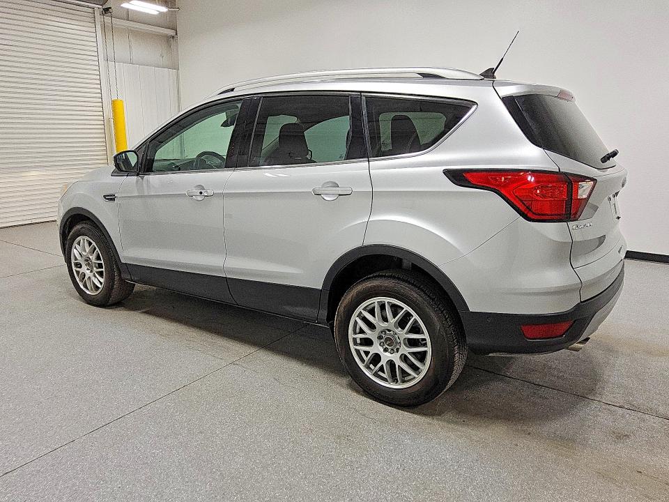 Photo 2 from auction – 2019 FORD ESCAPE with VIN 1FMCU0J97KUA35754