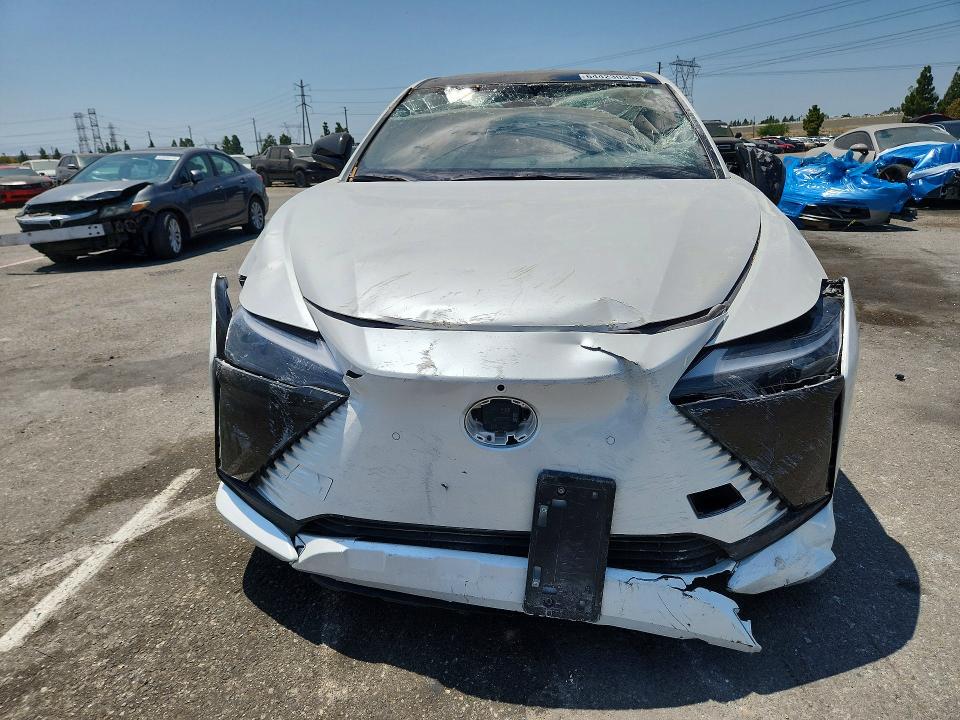 Foto 5 de la subasta – 2024 LEXUS RZ con VIN JTJABABB3RA005412