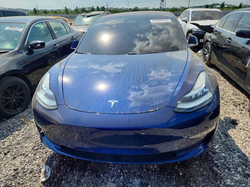 صورة رقم 5 من المزاد - 2018 TESLA MODEL 3 مع VIN 5YJ3E1EAXJF019518