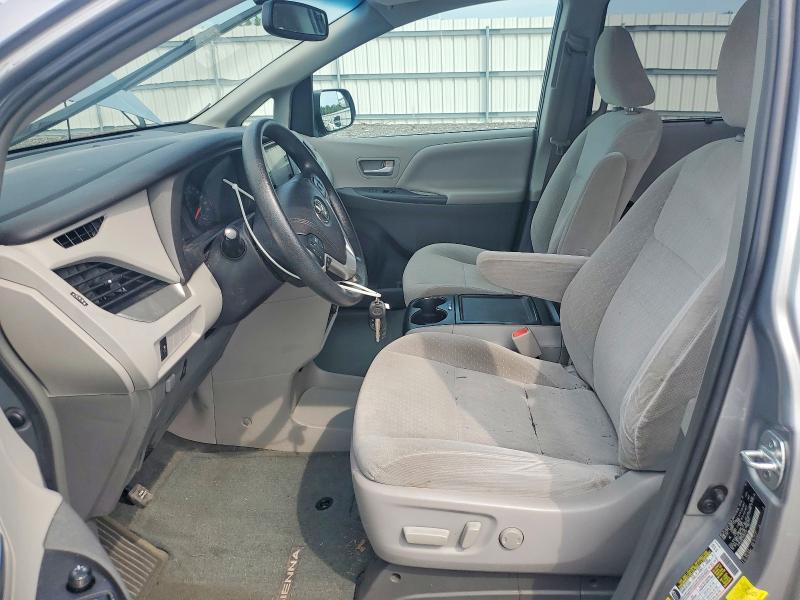 Photo 7 from auction – 2017 TOYOTA SIENNA with VIN 5TDKZ3DC4HS852722
