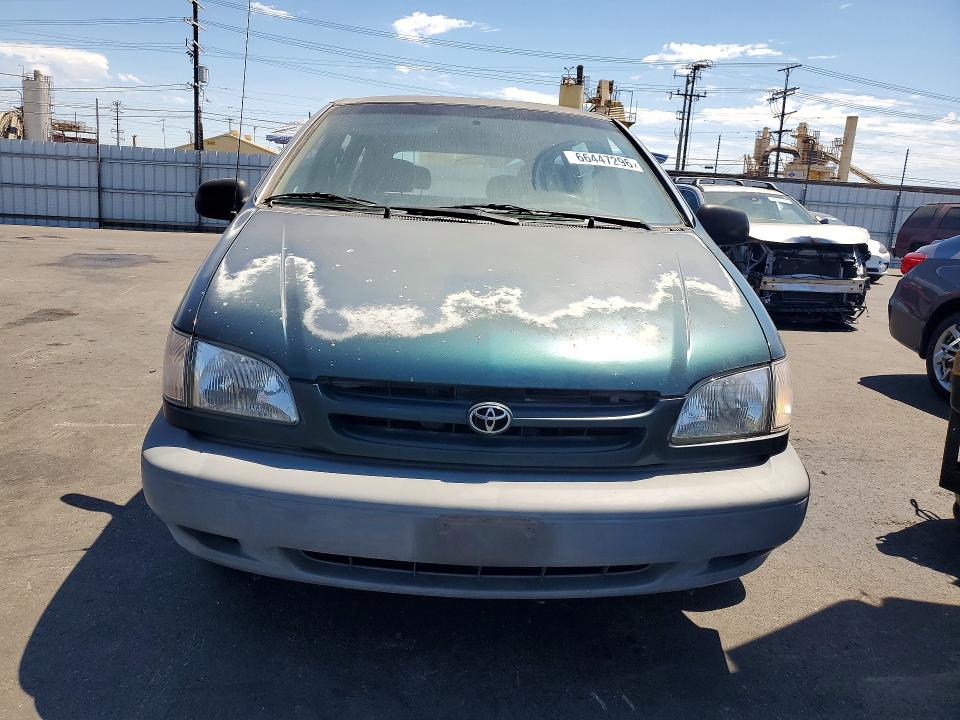 Photo 5 from auction – 1998 TOYOTA SIENNA with VIN 4T3GF19C9WU080466