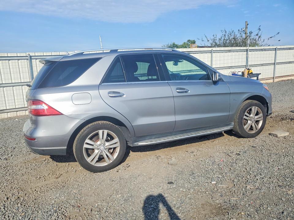 Photo 3 from auction – 2012 MERCEDES-BENZ ML with VIN 4JGDA5HBXCA018243