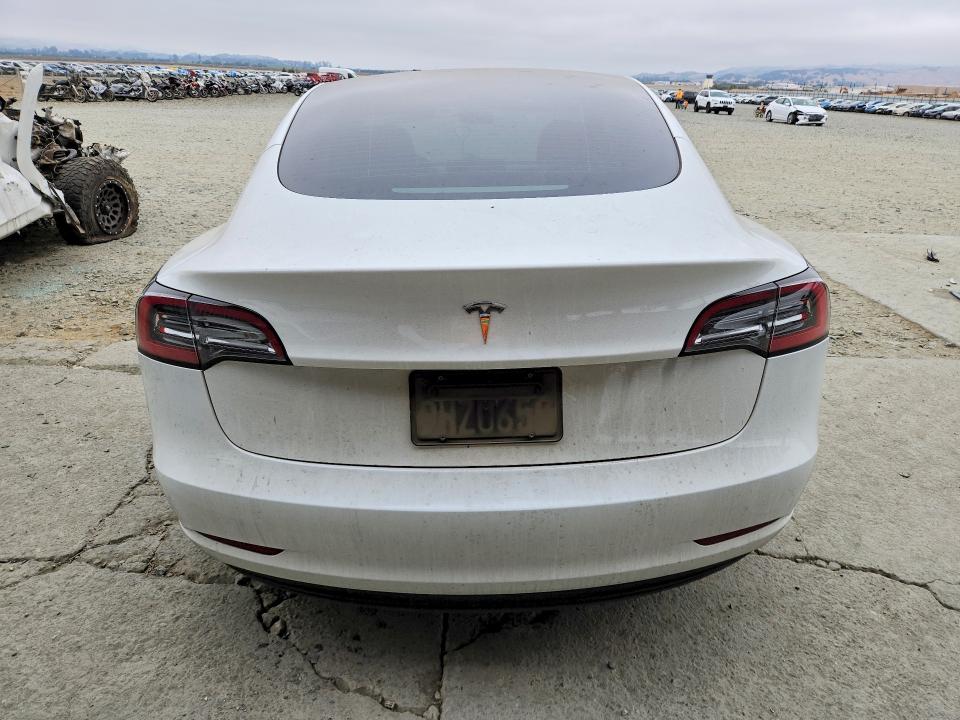 Фото 6 с аукциона – 2023 TESLA MODEL 3 с VIN 5YJ3E1EA1PF645516