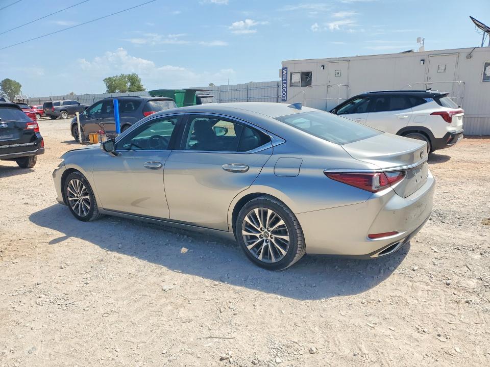 Photo 2 from auction – 2019 LEXUS ES with VIN 58ABZ1B10KU026205