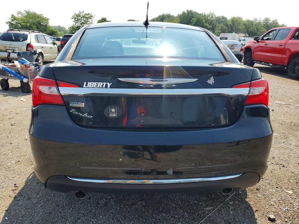 Photo 6 from auction – 2014 CHRYSLER 200 with VIN 1C3CCBBG4EN106749