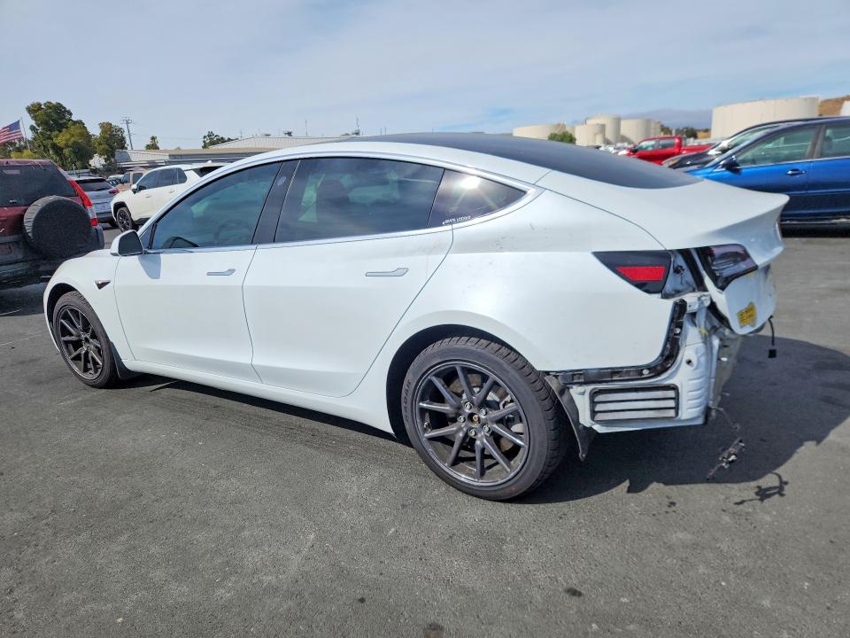Photo 2 from auction – 2018 TESLA MODEL 3 with VIN 5YJ3E1EA0JF062569