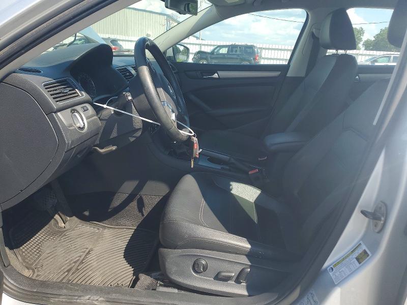 Photo 7 from auction – 2014 VOLKSWAGEN PASSAT with VIN 1VWBP7A32EC015057