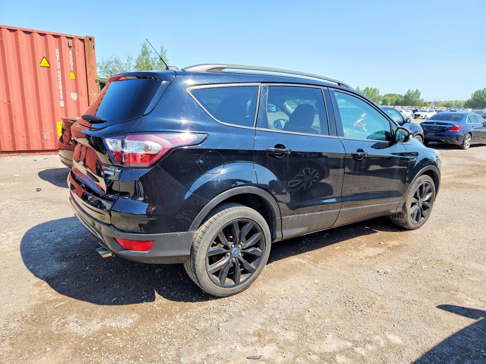 Foto 3 de la subasta – 2017 FORD ESCAPE con VIN 1FMCU0J91HUE58760