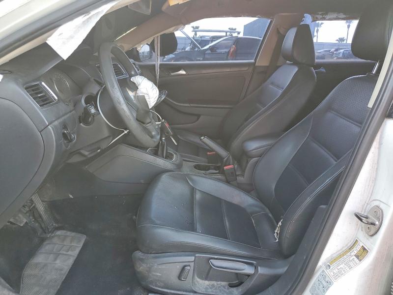 Photo 7 from auction – 2014 VOLKSWAGEN JETTA with VIN 3VWB17AJ3EM325796