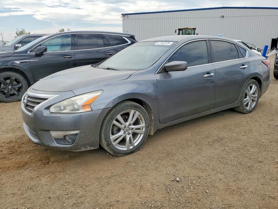 NISSAN ALTIMA 2015 with VIN 1N4AL3AP8FN313260 - Photo from auction