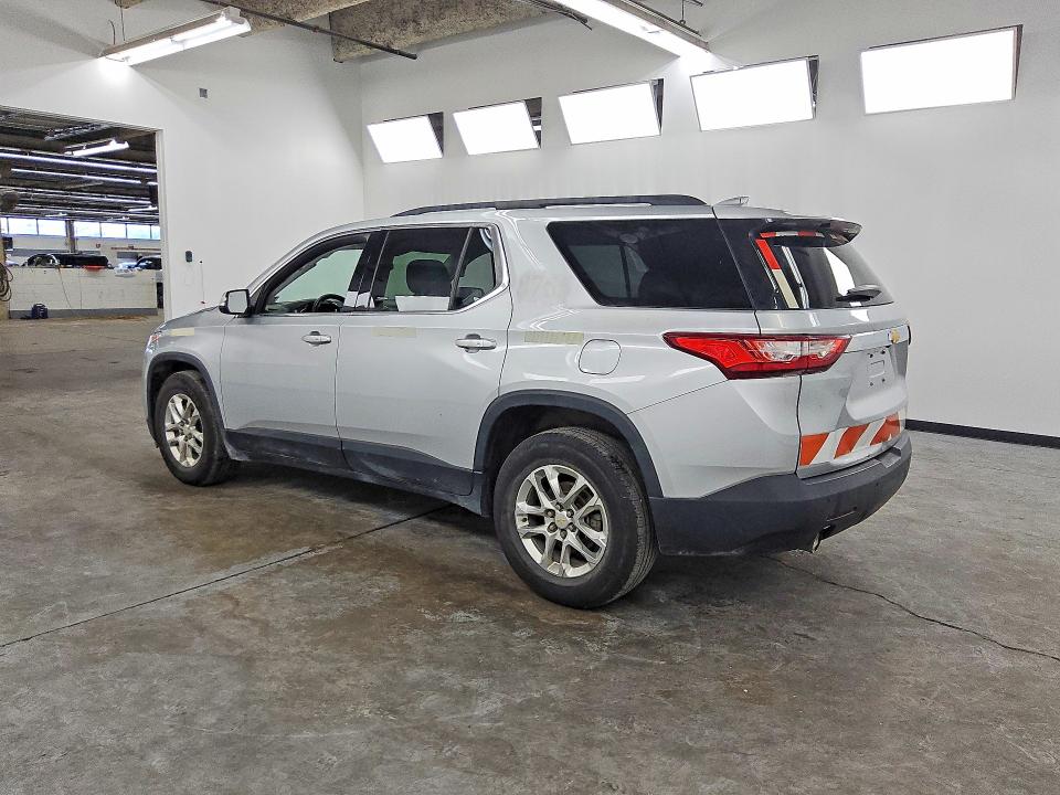 Photo 2 from auction – 2019 CHEVROLET TRAVERSE with VIN 1GNEVMKW9KJ274429