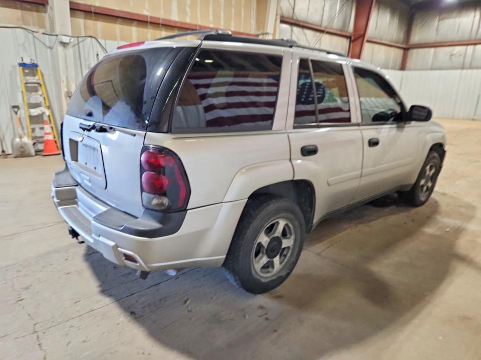 Photo 3 from auction – 2006 CHEVROLET TRAILBLAZER with VIN 1GNDT13S162270757