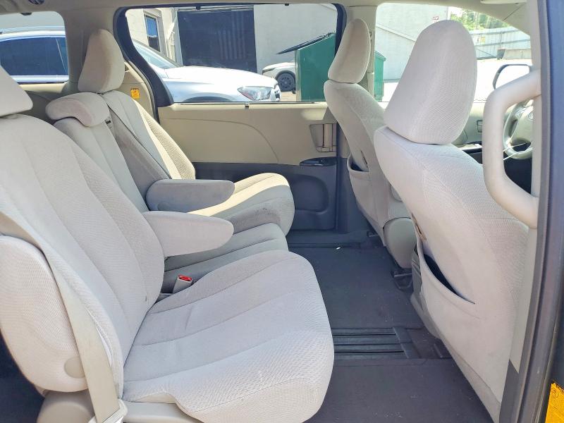 Photo 11 from auction – 2013 TOYOTA SIENNA with VIN 5TDKK3DC6DS328888