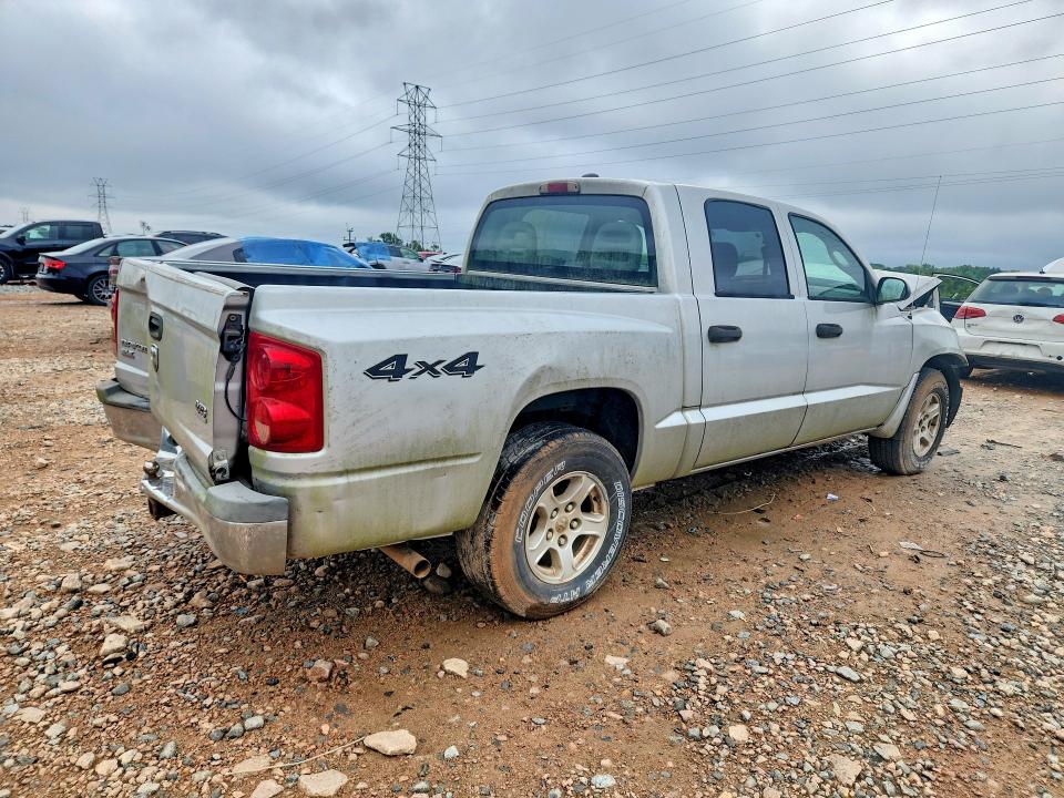 Zdjęcie 3 z aukcji – 2005 DODGE DAKOTA z VIN 1D7HW48N15S227997