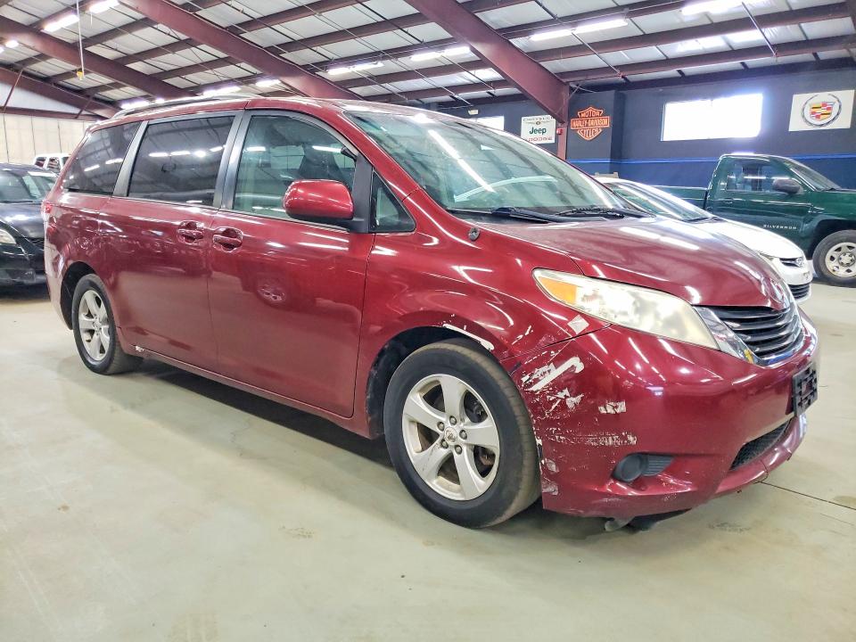 Photo 4 from auction – 2011 TOYOTA SIENNA with VIN 5TDKK3DC8BS156246