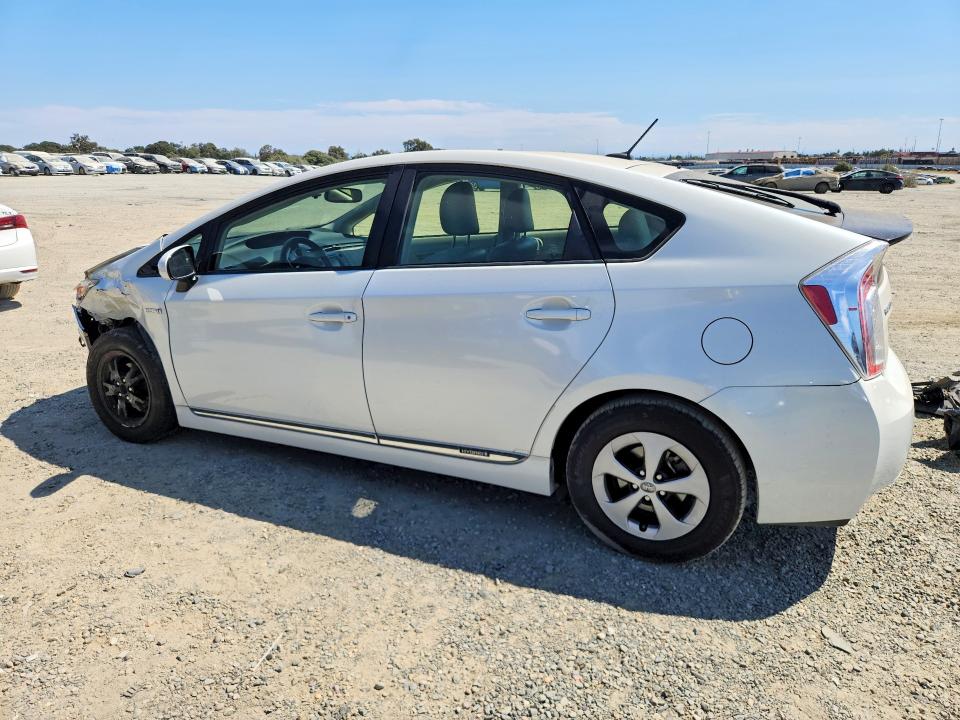 Photo 2 from auction – 2015 TOYOTA PRIUS with VIN JTDKN3DU5F0410343
