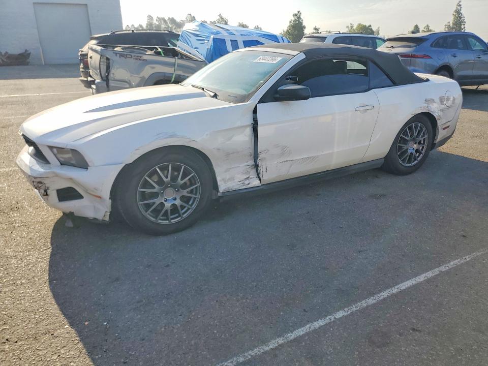 FORD MUSTANG 2012 with VIN 1ZVBP8EM4C5237142 - Photo from auction