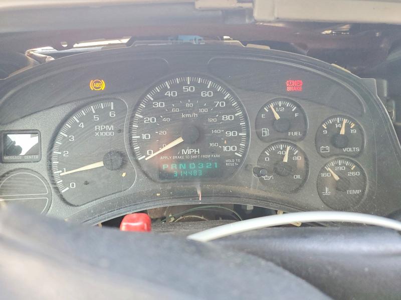 Photo 9 from auction – 2002 CHEVROLET SILVERADO with VIN 1GCEC14T32Z322461