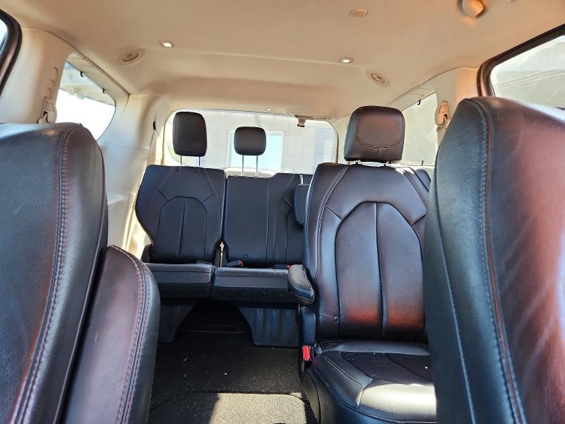 Photo 10 from auction – 2017 CHRYSLER PACIFICA with VIN 2C4RC1BG3HR576780