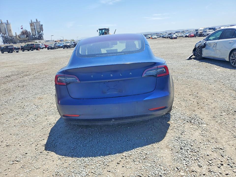 Photo 6 from auction – 2018 TESLA MODEL 3 with VIN 5YJ3E1EAXJF008101