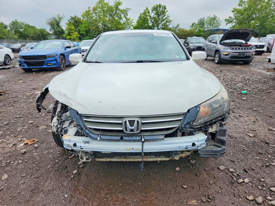 Photo 5 from auction – 2015 HONDA ACCORD with VIN 1HGCR2F84FA121064