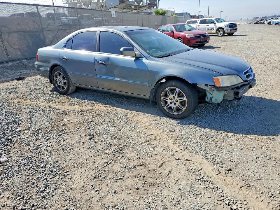 Photo 4 from auction – 2000 ACURA 3.2TL with VIN 19UUA5662YA049456