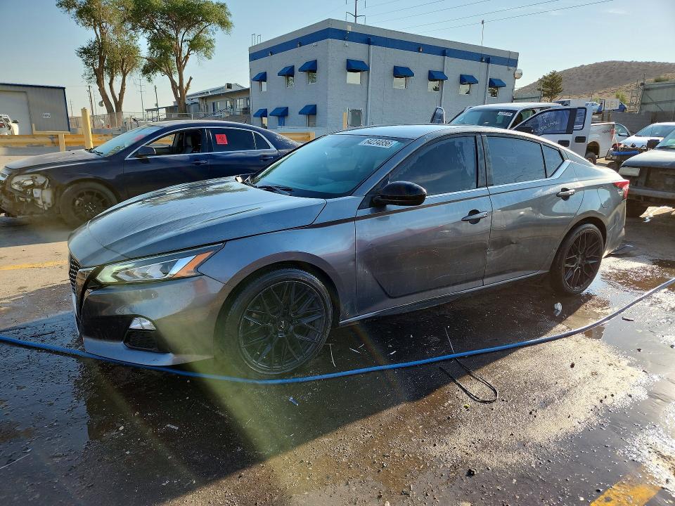 NISSAN ALTIMA 2019 with VIN 1N4BL4CV8KC122837 - Photo from auction