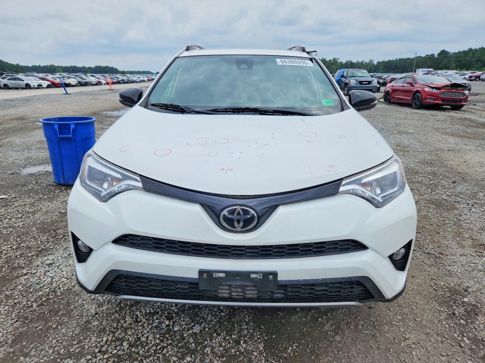 Photo 5 from auction – 2017 TOYOTA RAV4 with VIN JTMJFREV9HD206269