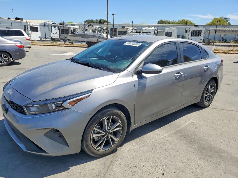 KIA FORTE 2023 with VIN 3KPF24AD3PE552056 - Photo from auction