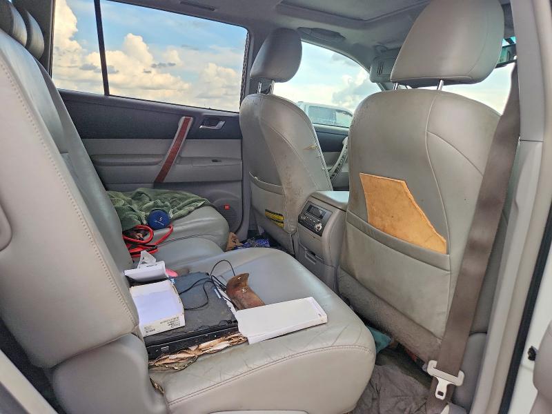 Photo 11 from auction – 2010 TOYOTA HIGHLANDER with VIN JTEYK3EH1A2102311