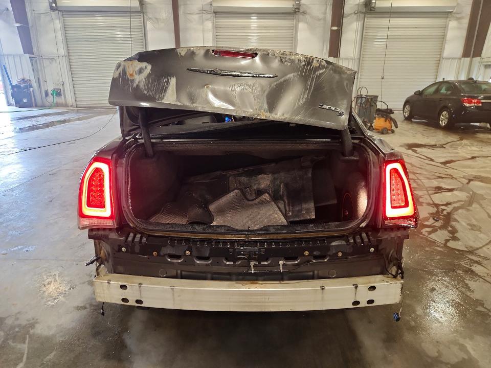 Photo 6 from auction – 2017 CHRYSLER 300 with VIN 2C3CCAGG4HH606944