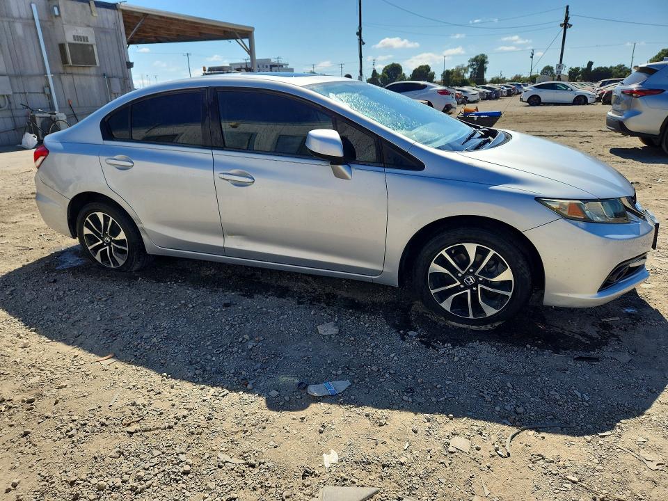 Photo 4 from auction – 2013 HONDA CIVIC with VIN 2HGFB2F93DH539611