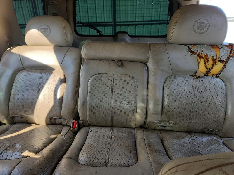 Photo 10 from auction – 2002 CADILLAC ESCALADE with VIN 1GYEC63TX2R148493