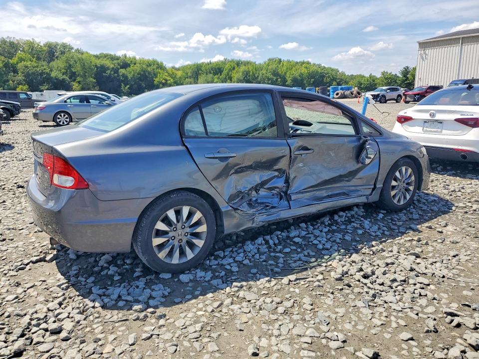 Photo 3 from auction – 2010 HONDA CIVIC with VIN 19XFA1F8XAE031646
