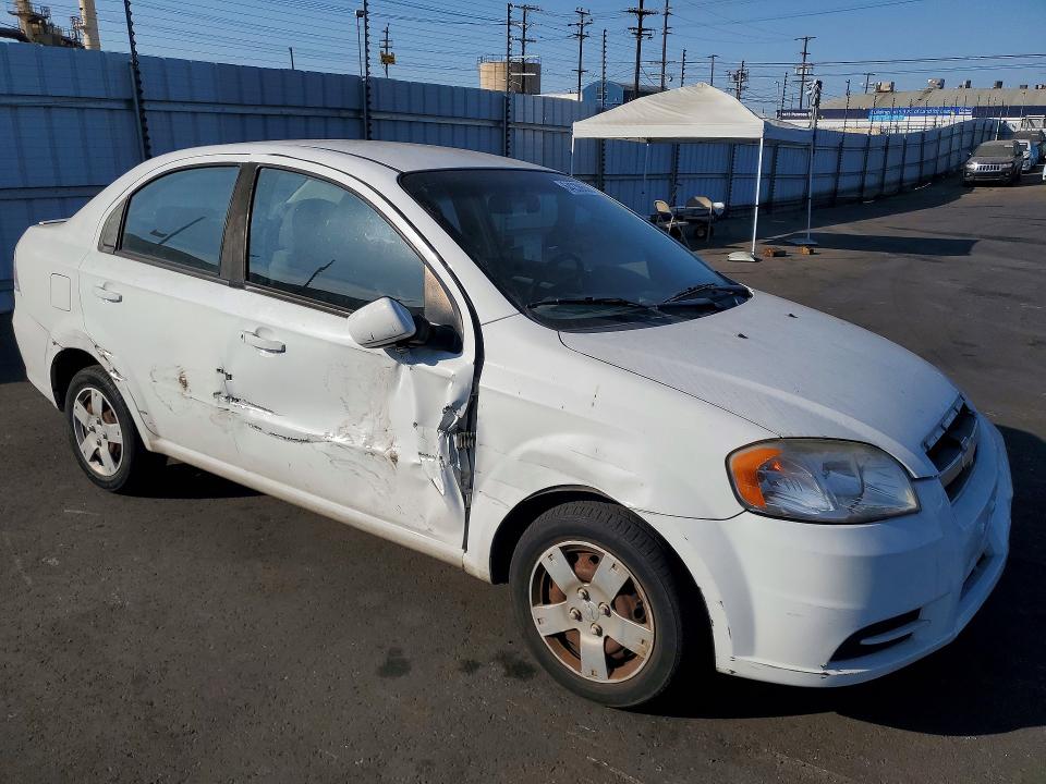 Foto 4 de la subasta – 2011 CHEVROLET AVEO con VIN KL1TD5DE3BB210255