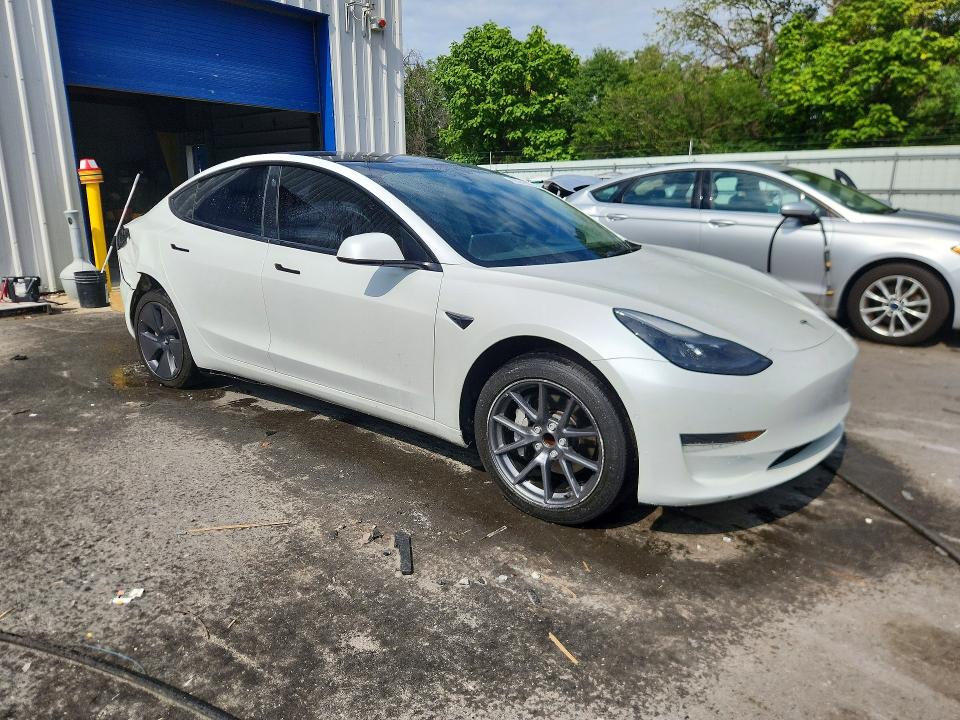 Photo 4 from auction – 2022 TESLA MODEL 3 with VIN 5YJ3E1EA2NF148519