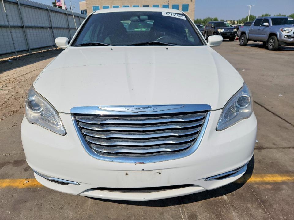 Photo 5 from auction – 2011 CHRYSLER 200 with VIN 1C3BC1FB6BN589984