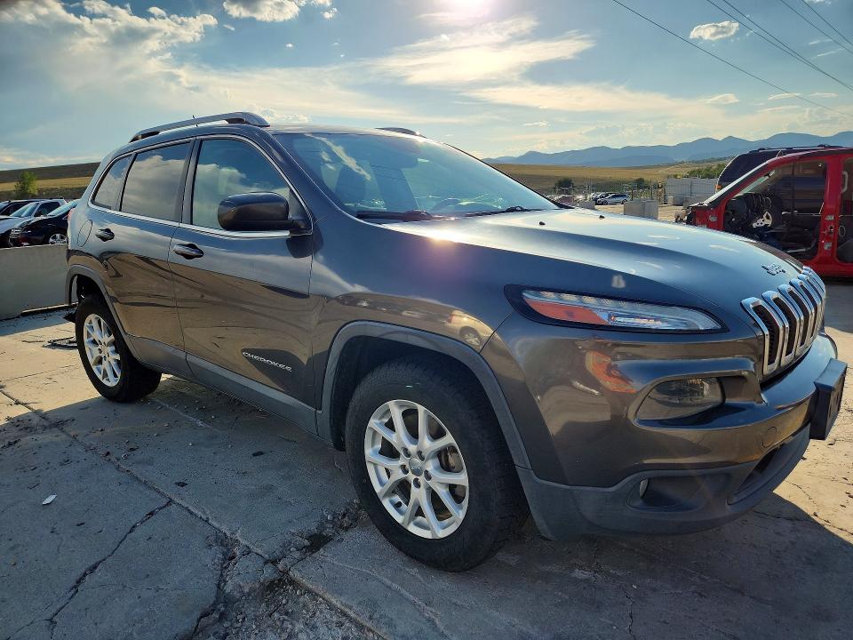 صورة رقم 4 من المزاد - 2014 JEEP CHEROKEE مع VIN 1C4PJMCSXEW146698