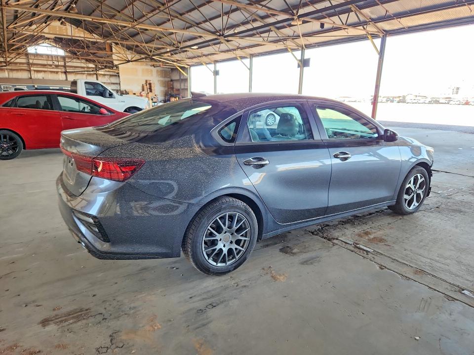 Photo 3 from auction – 2021 KIA FORTE with VIN 3KPF24AD2ME373373