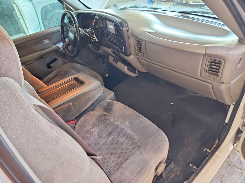 Photo 8 from auction – 2000 CHEVROLET SILVERADO with VIN 1GCEC14T0YZ367706