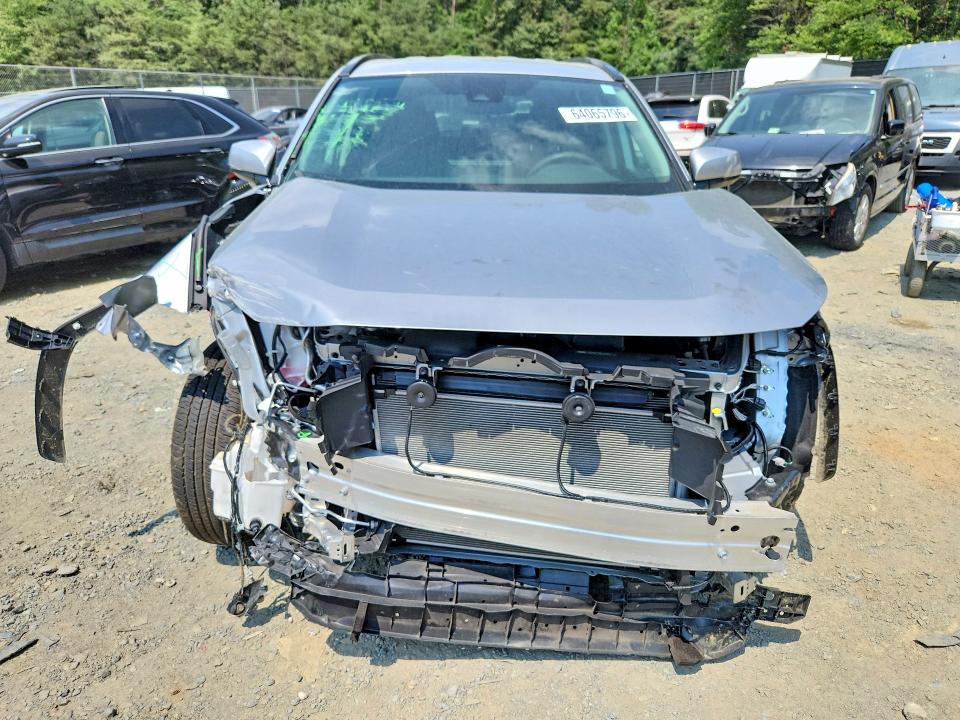 Photo 5 from auction – 2025 TOYOTA RAV4 with VIN 2T3P1RFV0SC570373
